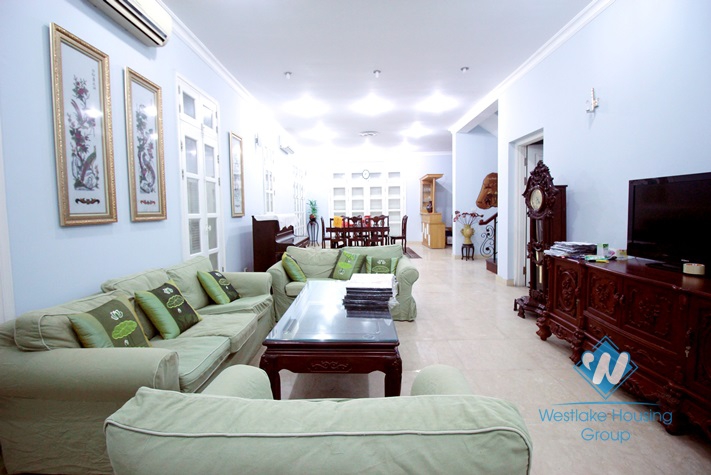 Nice and affordable 5 bebdroom villa to rent in Ciputra